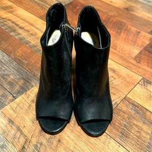 Vince Camuto open toe heel